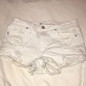 Tilly’s white shorts
